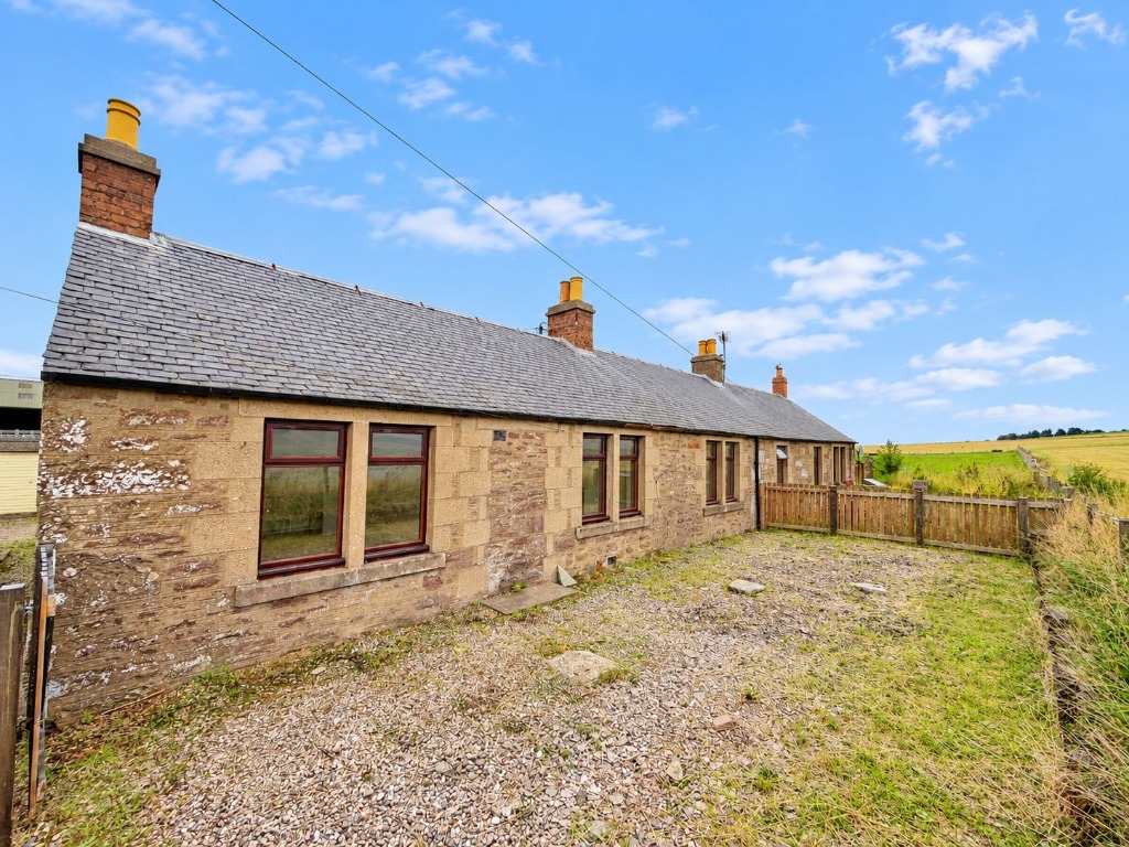 4 Ingliston Farm Cottages, Eassie, Forfar, Angus